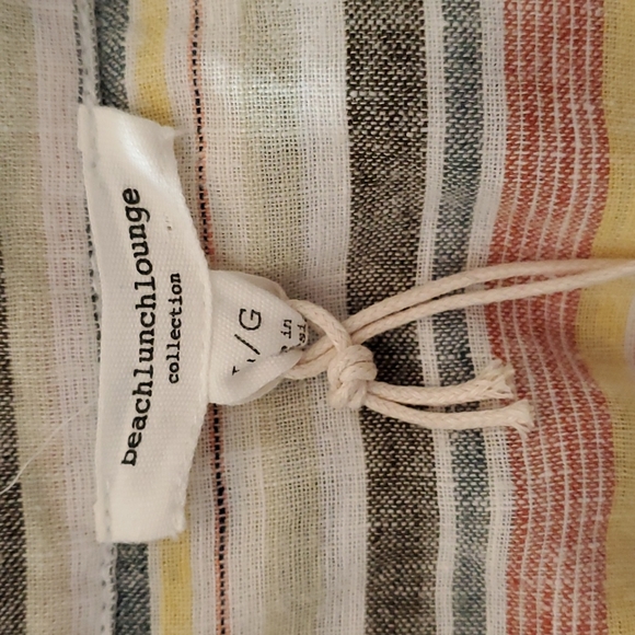 Sleeveless,  striped, front knot top - Picture 5 of 6